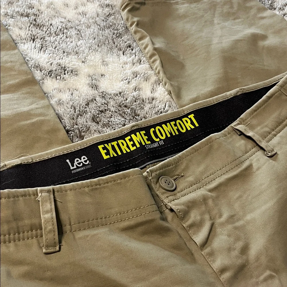 Lee Men's Extreme Comfort Khaki Chinos - Picture 3 of 4
